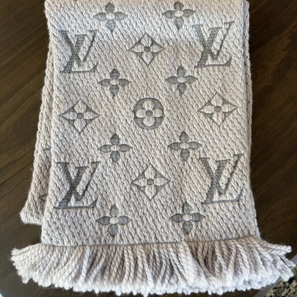 Louis Vuitton Grey Logomania Wool Scarf - Picture 1 of 5